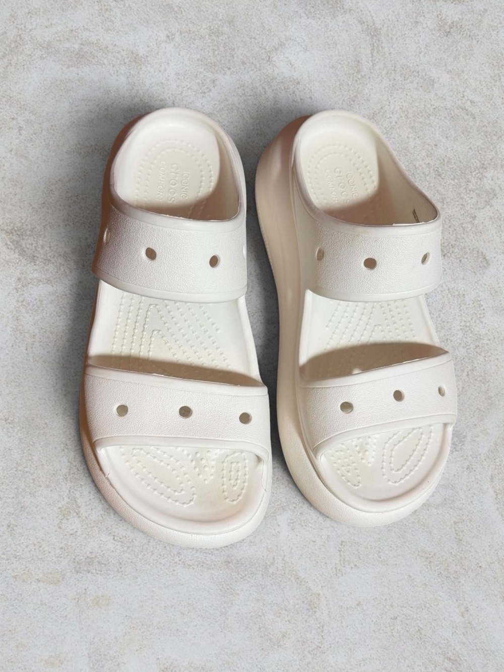 Crocs Classic Crush Sandals Women's 7 White Crocs 207670-100 - Picture 5 of 6